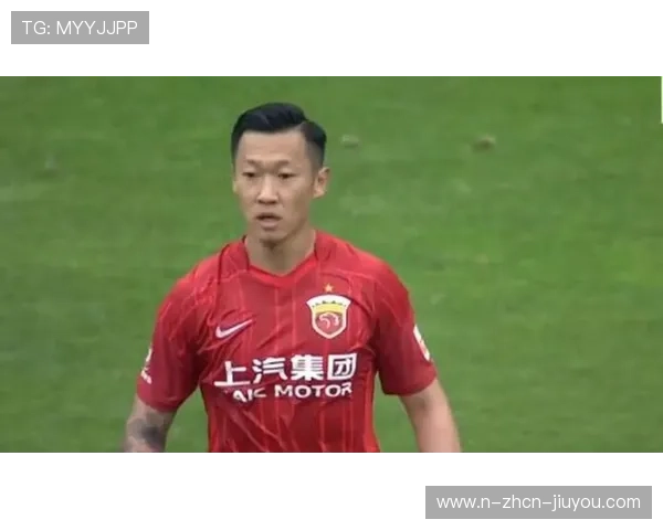 上海海港徐新助攻，李明中路连续破门：绿茵场上的城市荣耀与成长之旅